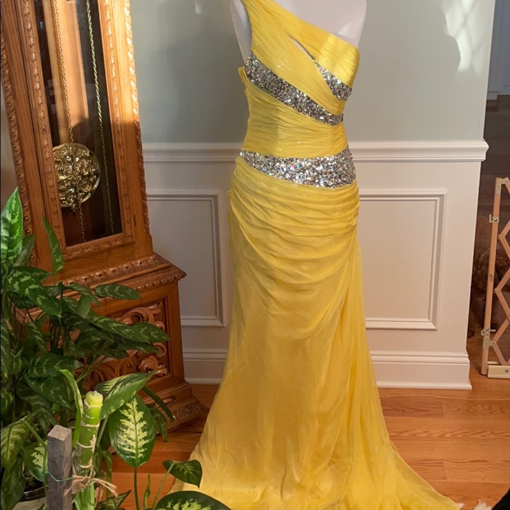 Yellow prom dress